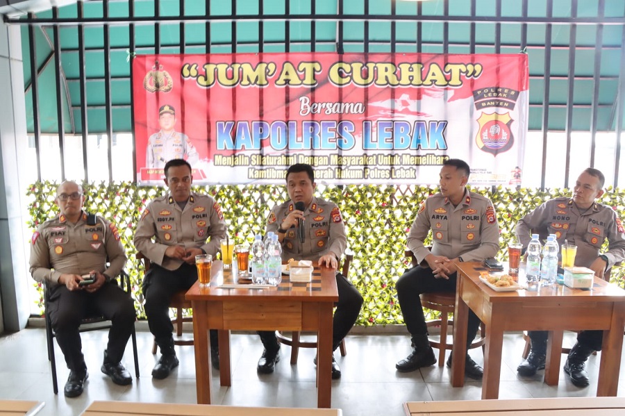 Kapolres Lebak AKBP Wiwin Setiawan, mengatakan, tujuan dari Jum'at Curhat Bersama Kapolres Lebak adalah guna  menerima masukan dan saran terkait tugas pokok