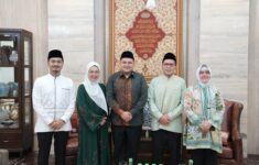 Wali Kota Makassar Munafri Arifuddin dan istri berkunjung ke kediaman mantan wali Kota Danny Pomanto. (Foto: Humas)